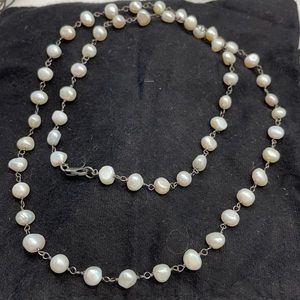 Retired so Potter mother of pearl necklace